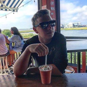 Meet your Posher, Zach